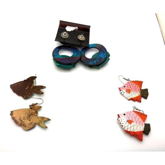 Ocean Theme Jewelry Lot Necklace 3 Earrings Fish Starfish Coral - Picture 8 of 8